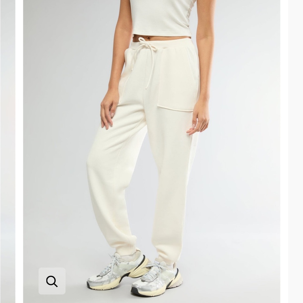 IVL high rise jogger off white S fleece inside with pockets comfortable